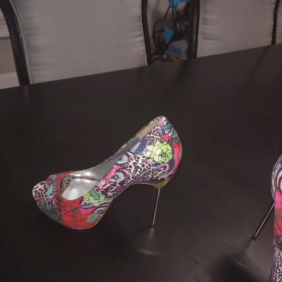 Ladies high heel shoes - Picture 3 of 4